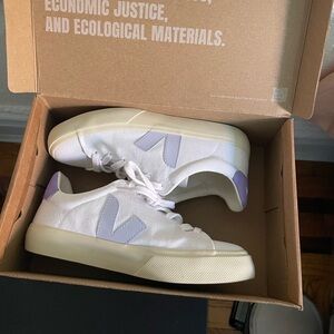 Veja campo canvas size 7/EU 38